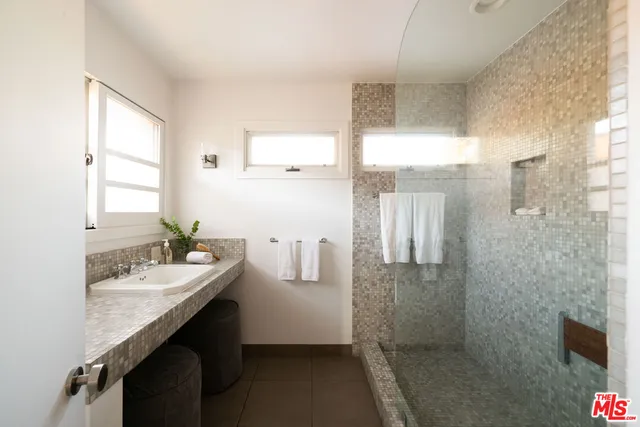 $2,995,000 | 6300 Mulholland Highway, Los Angeles, CA 90068