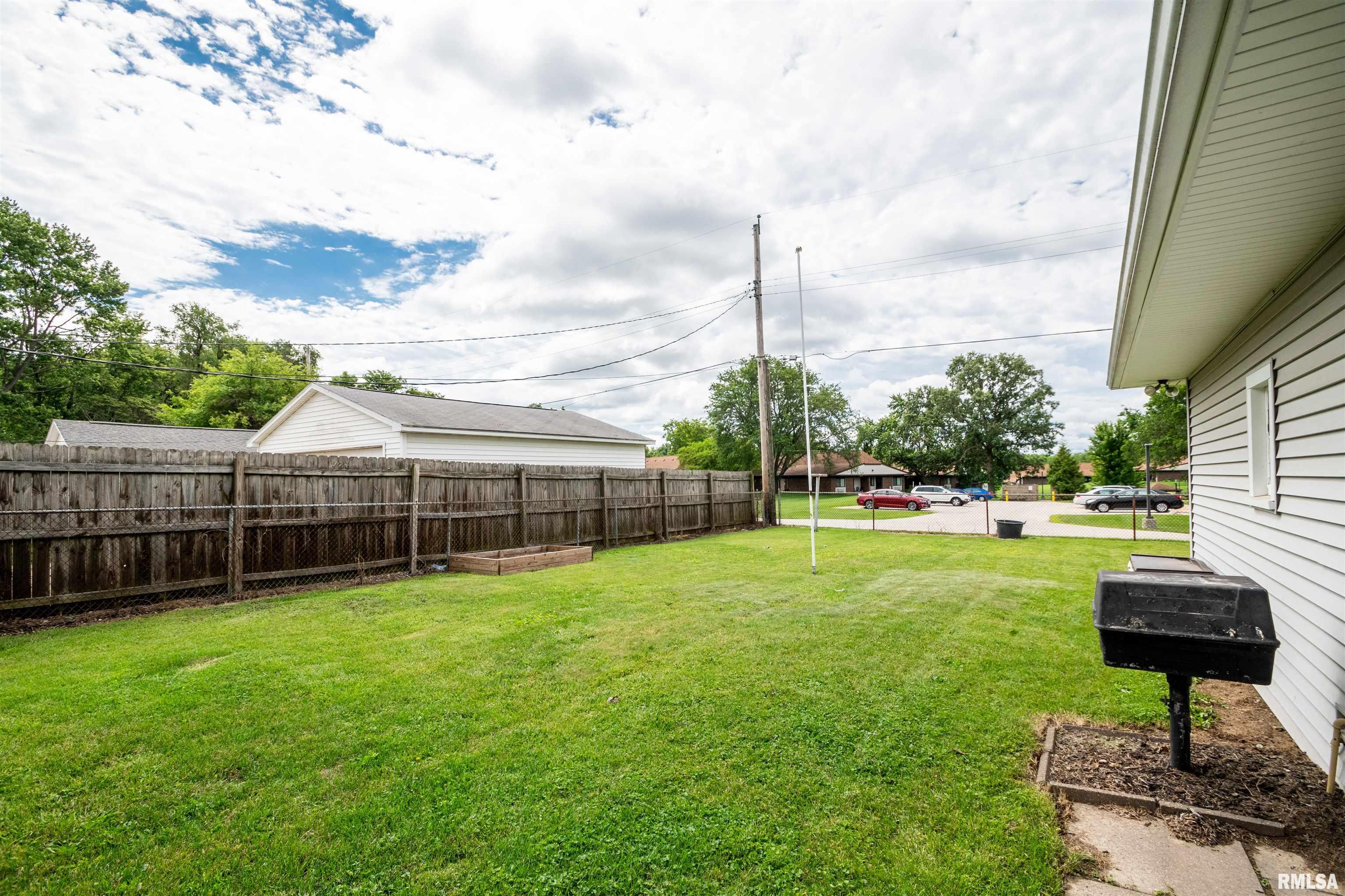 108 Duensing Lane Washington, IL 61571 - Photo 27 of 29