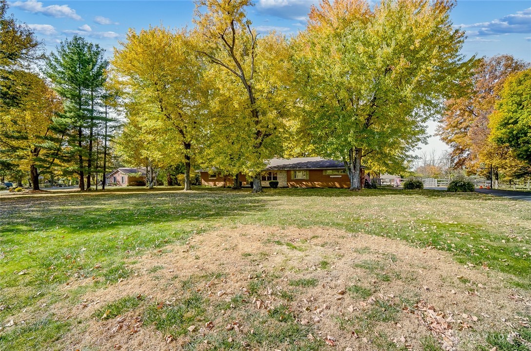 8569 Red Lion 5 Points Road Springboro, OH 45066 - Photo 3 of 60 Gallery Image 3