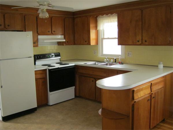 48 Claridge Road Worcester, MA 01606 - Photo 3 of 17 Gallery Image 3