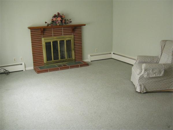 48 Claridge Road Worcester, MA 01606 - Photo 6 of 17 Gallery Image 6