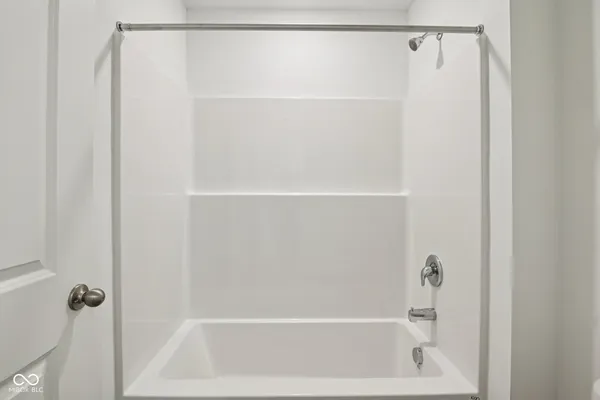 $534,900 | 5746 Bancroft Drive, Pendleton, IN 46064