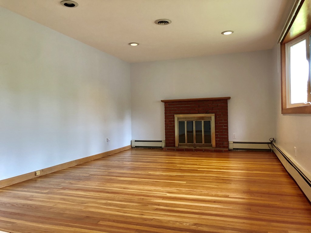 82 Cross Road Braintree, MA 02184 - Photo 3 of 19 Gallery Image 3