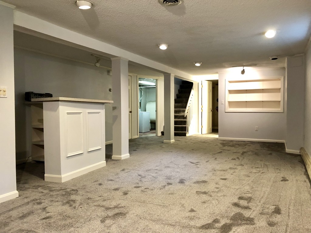 82 Cross Road Braintree, MA 02184 - Photo 6 of 19 Gallery Image 6