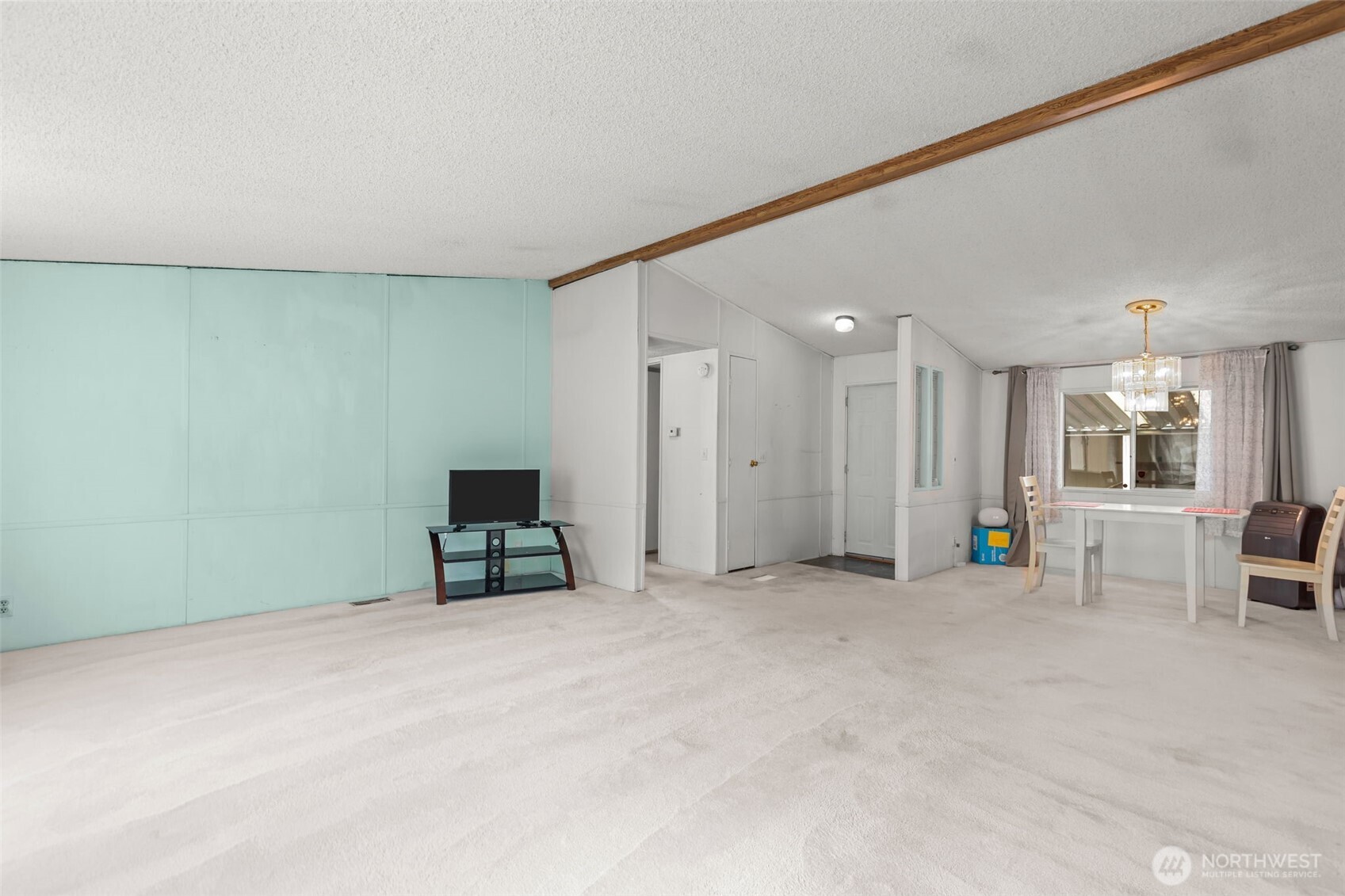 20750 113th Place Southeast Kent, WA 98031 - Photo 3 of 38 a view of a livingroom with a furniture