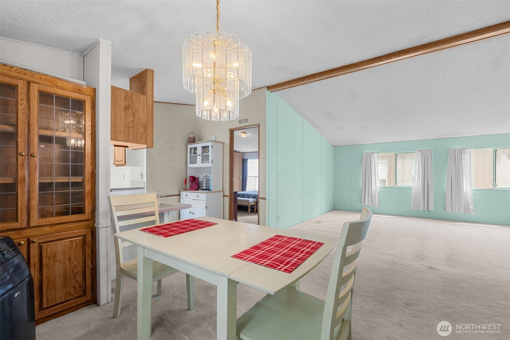 20750 113th Place Southeast Kent, WA 98031 - Photo 9 of 38 a very nice looking dining room with a table and chairs