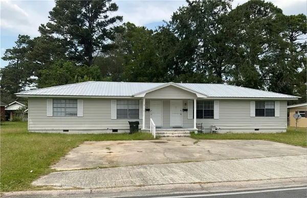 $950 | 512 Beville Street, Unit B, Waycross, GA 31501