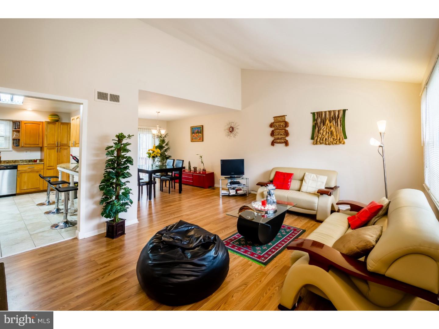 415 Welsh Road Philadelphia, PA 19115 - Photo 3 of 23
