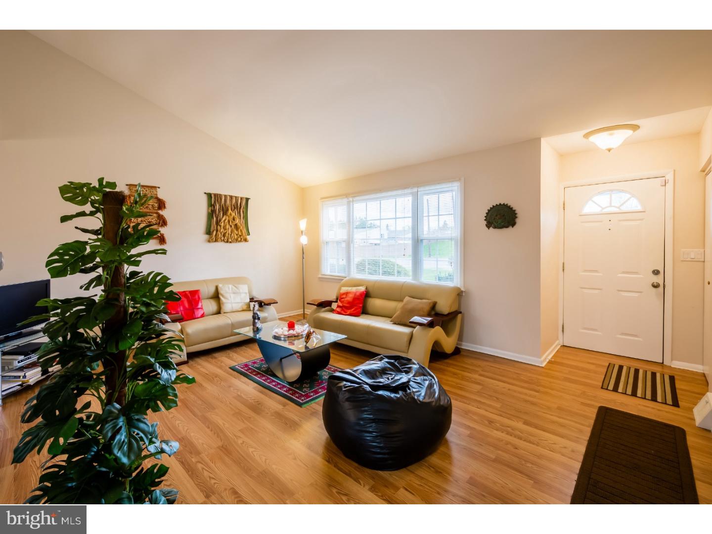 415 Welsh Road Philadelphia, PA 19115 - Photo 4 of 23