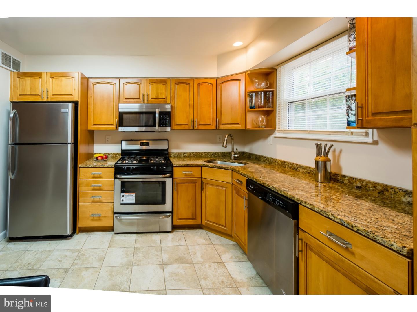 415 Welsh Road Philadelphia, PA 19115 - Photo 9 of 23