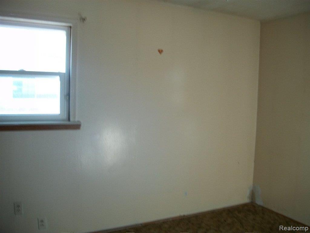 450 Longfellow Inkster, MI 48141 - Photo 10 of 21 bedroom 3.JPG