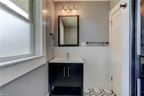 $1,680 | 2318 Spruce Street, Greensboro, NC 27405