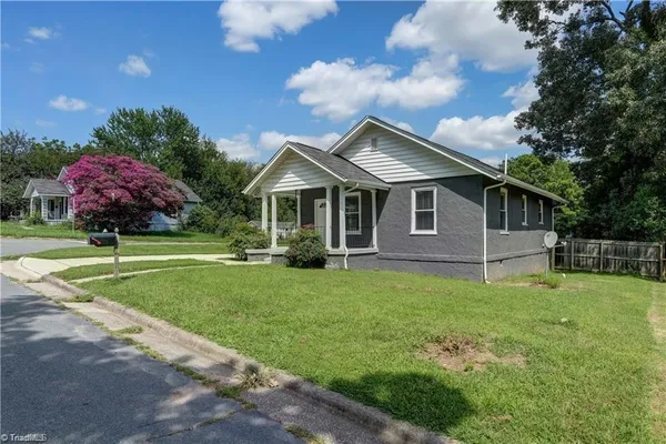 $1,680 | 2318 Spruce Street, Greensboro, NC 27405