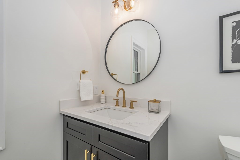 74 Oak Street Lexington, MA 02421 - Photo 16 of 39 Gallery Image 16