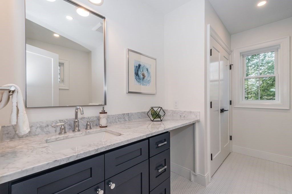 74 Oak Street Lexington, MA 02421 - Photo 22 of 39 Gallery Image 22