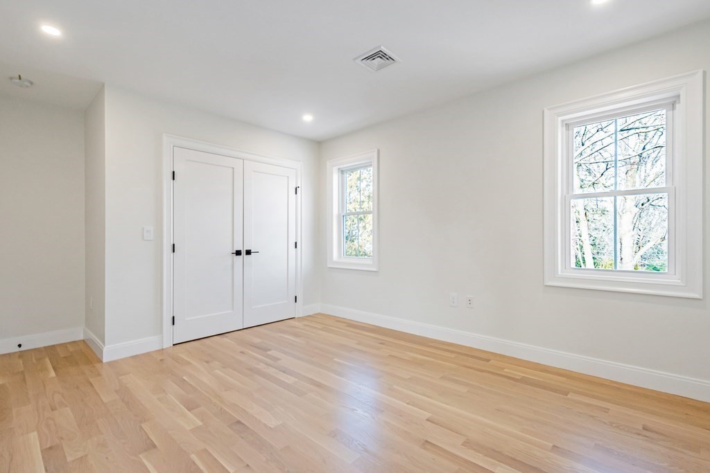 74 Oak Street Lexington, MA 02421 - Photo 25 of 39 Gallery Image 25