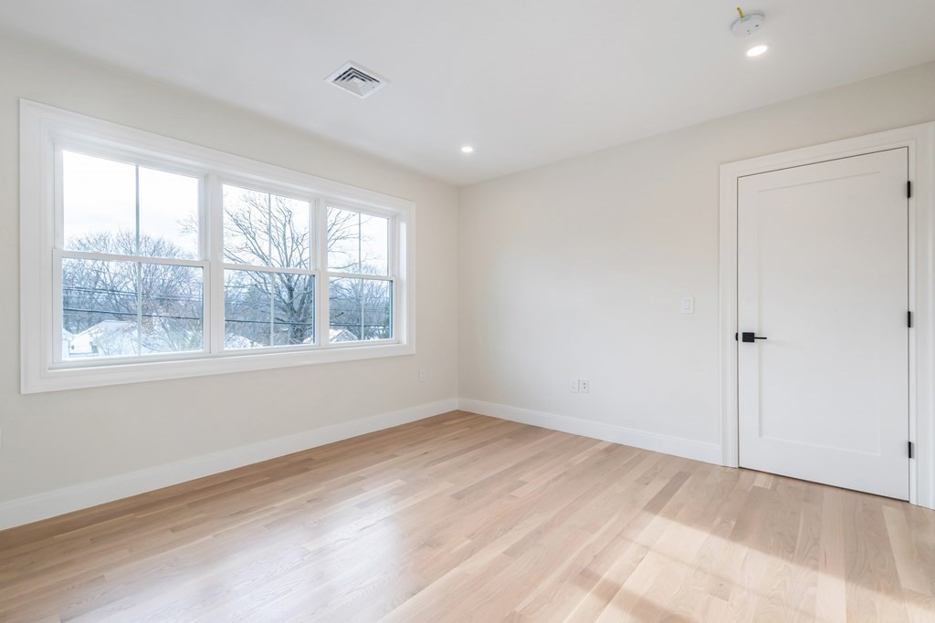 74 Oak Street Lexington, MA 02421 - Photo 26 of 39 Gallery Image 26
