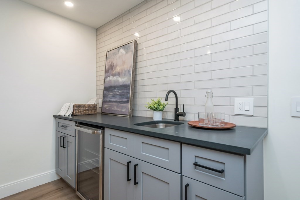 74 Oak Street Lexington, MA 02421 - Photo 30 of 39 Gallery Image 30