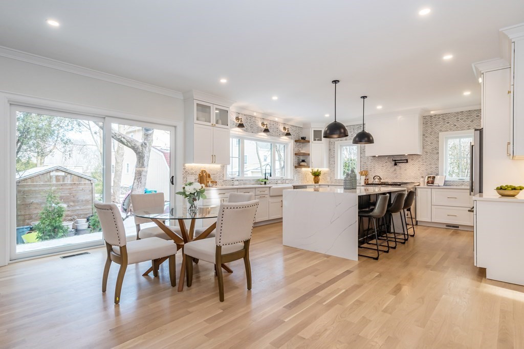 74 Oak Street Lexington, MA 02421 - Photo 6 of 39 Gallery Image 6