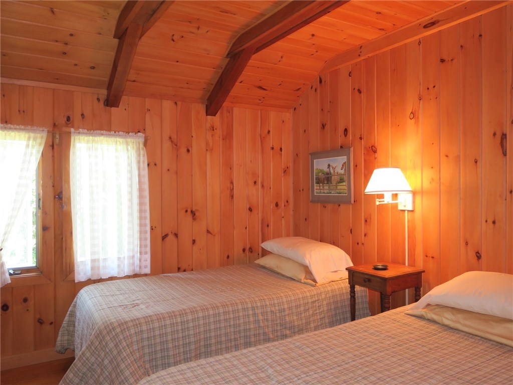 665 Ministers Path Block Island, RI 02807 - Photo 16 of 19 First floor bedroom