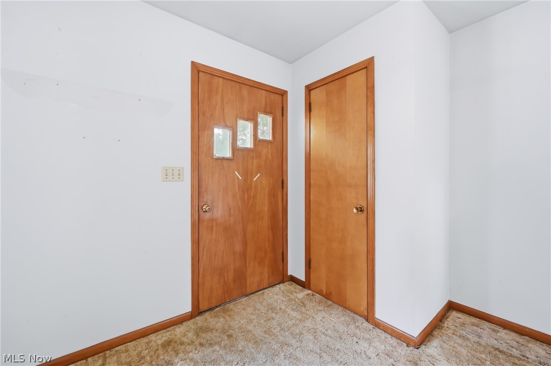 3930 Cannon Road Youngstown, OH 44515 - Photo 3 of 28