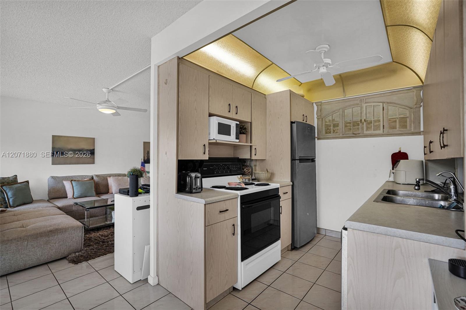 2017 Cornwall East, Unit 2017 Boca Raton, FL 33434 - Photo 16 of 27 Gallery Image 16