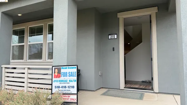 $599,000 | 215 Manatee Street, Suisun City, CA 94585