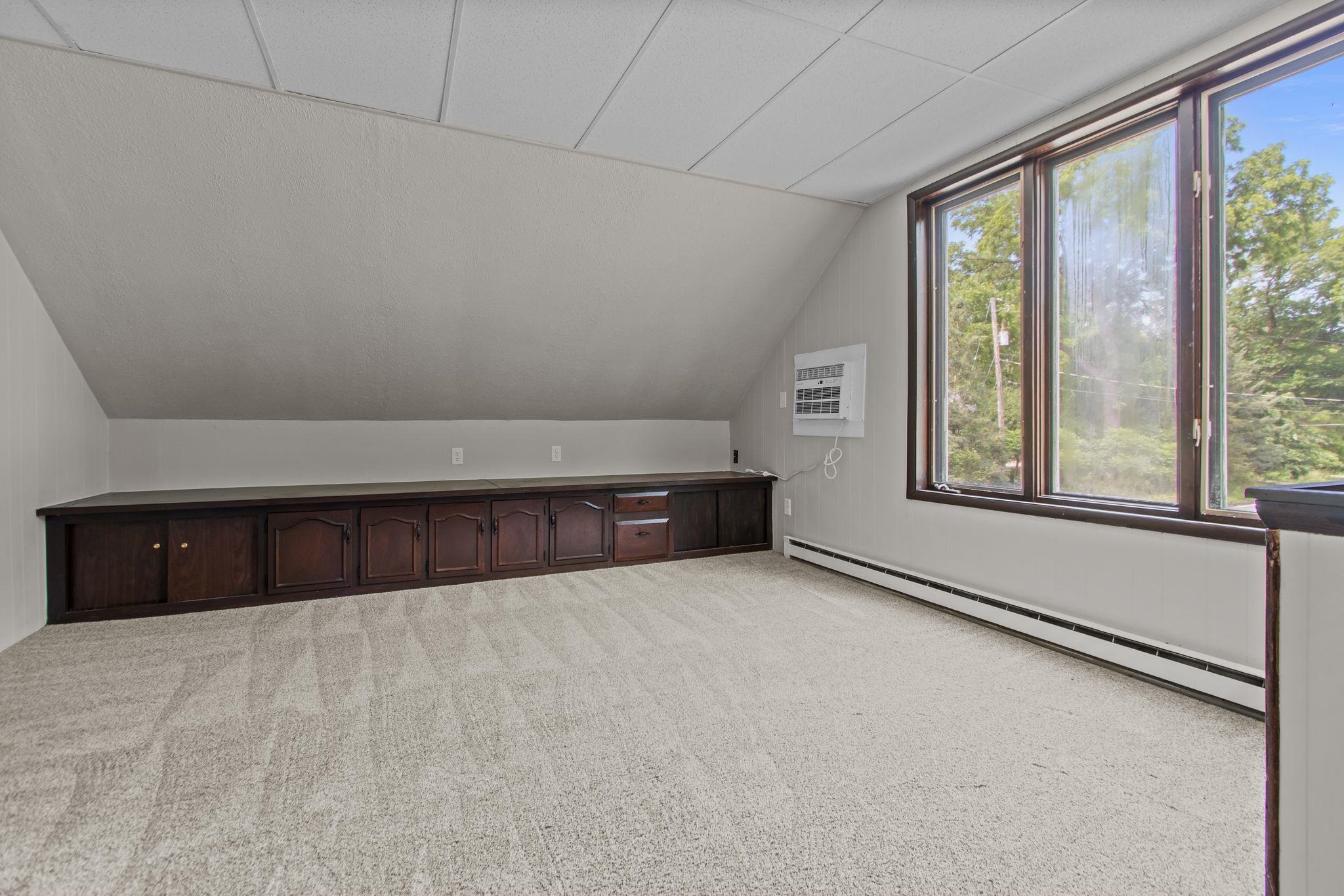 1903 East Apple Creek Road Appleton, WI 54913 - Photo 9 of 59