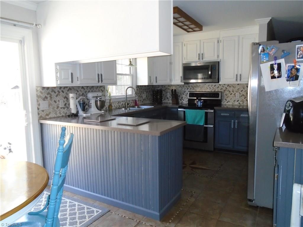 831 Stanley Road Stokesdale, NC 27357 - Photo 7 of 25 Gallery Image 7