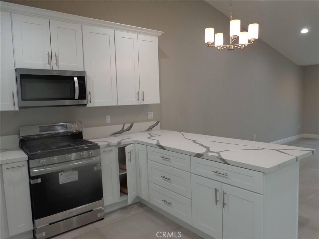12744 Running Deer Road Apple Valley, CA 92308 - Photo 9 of 32 Gallery Image 9