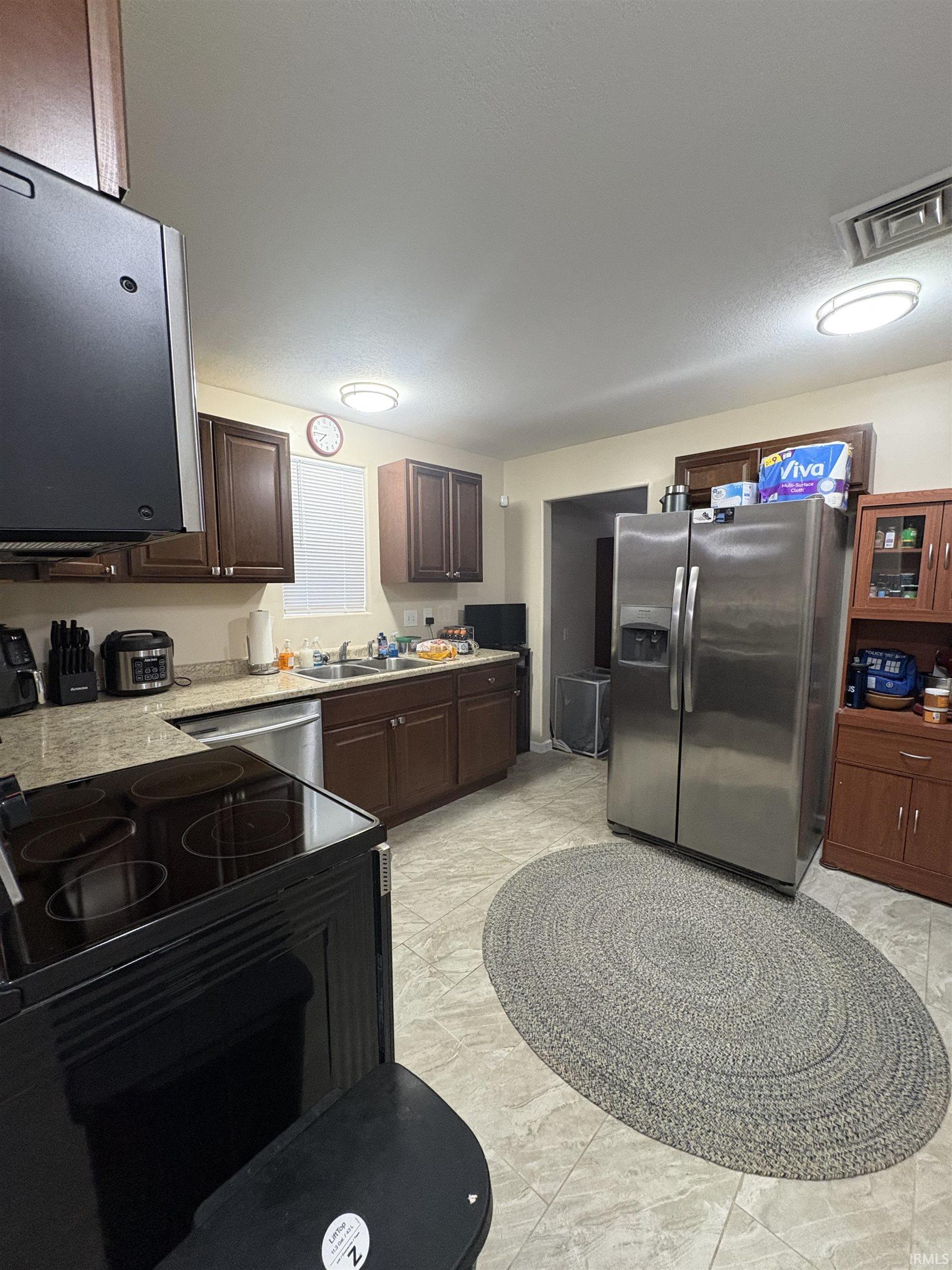 323 Fulton Avenue Rochester, IN 46975 - Photo 5 of 10 Gallery Image 5
