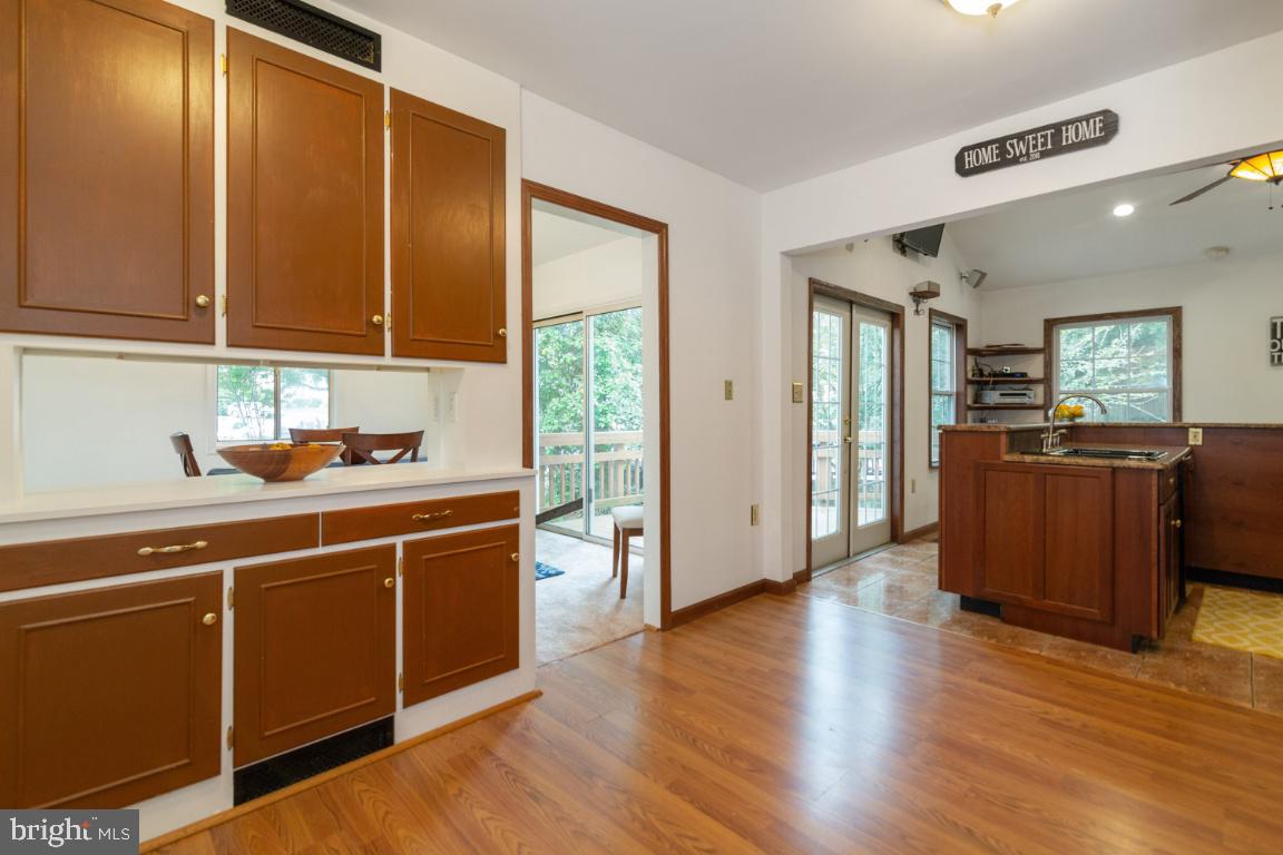 3616 Old Post Road Fairfax, VA 22030 - Photo 13 of 33 Kitchen