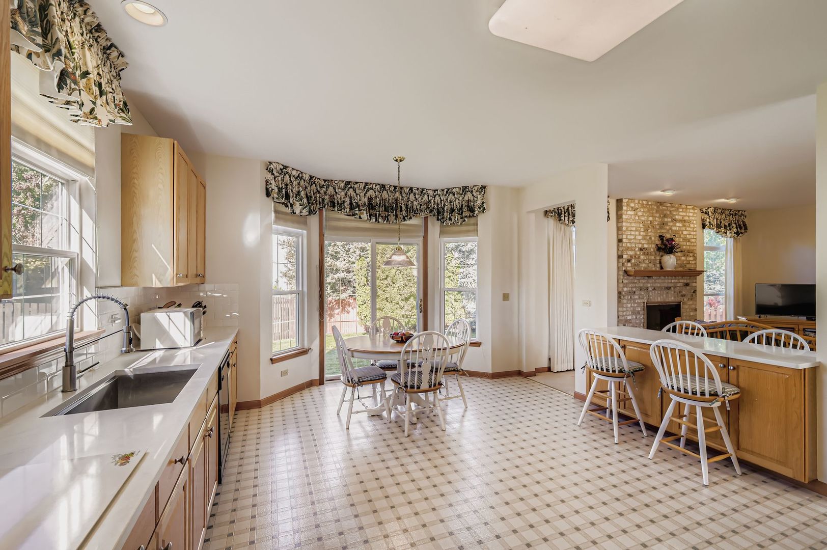 1920 Butler Drive Bartlett, IL 60103 - Photo 11 of 27 a living room with furniture and a large window