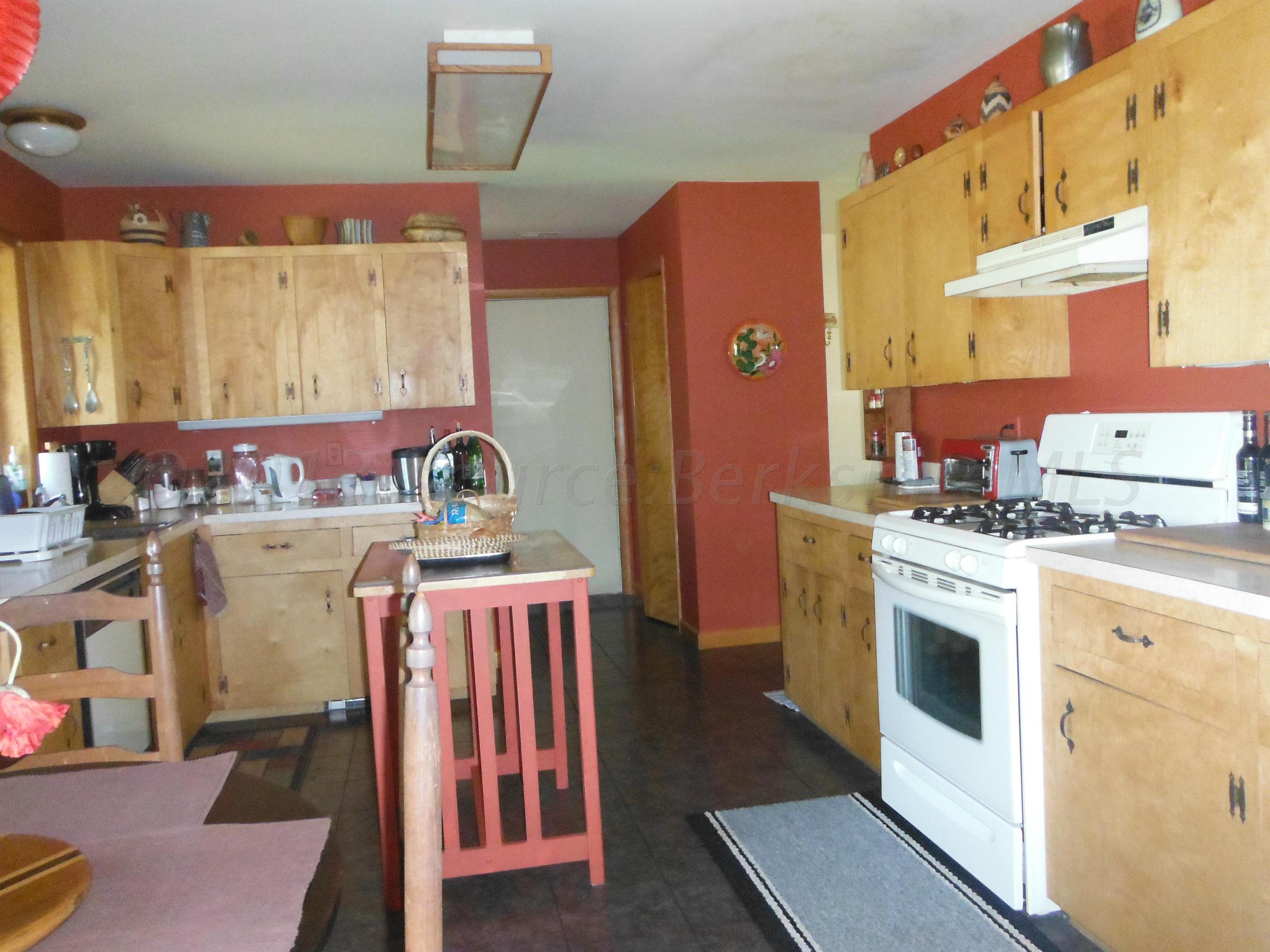 56 Glendale Road Stockbridge, MA 01236 - Photo 6 of 13 Kitchen
