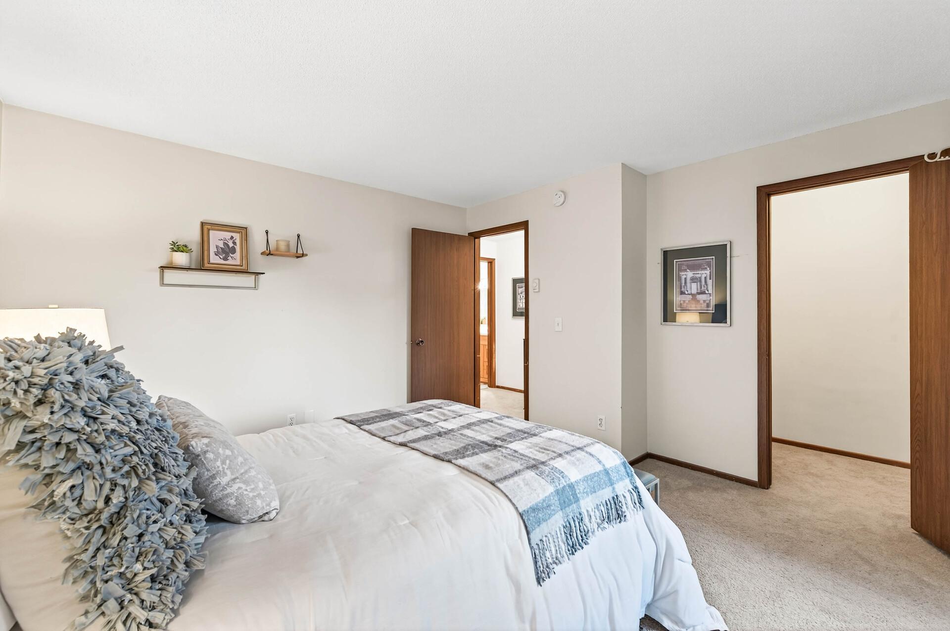 2010 Ridge Drive, Unit 13 St. Louis Park, MN 55416 - Photo 19 of 38