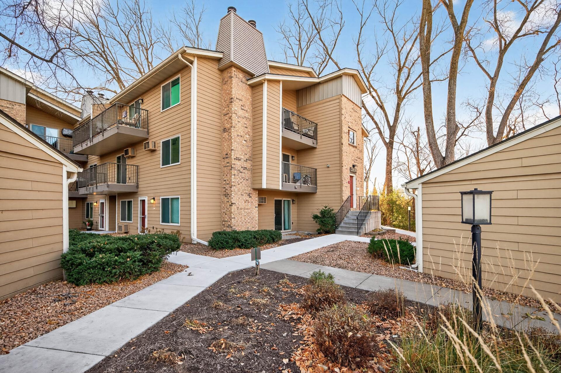 2010 Ridge Drive, Unit 13 St. Louis Park, MN 55416 - Photo 34 of 38