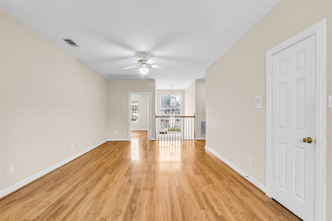 4123 Drake Street Houston, TX 77005 - Photo 29 of 39 2nd Floor Game Room