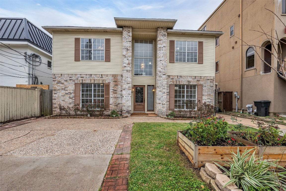 4123 Drake Street Houston, TX 77005 - Photo 3 of 39