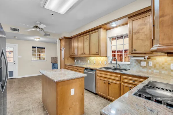 $899,000 | 4123 Drake Street, Houston, TX 77005