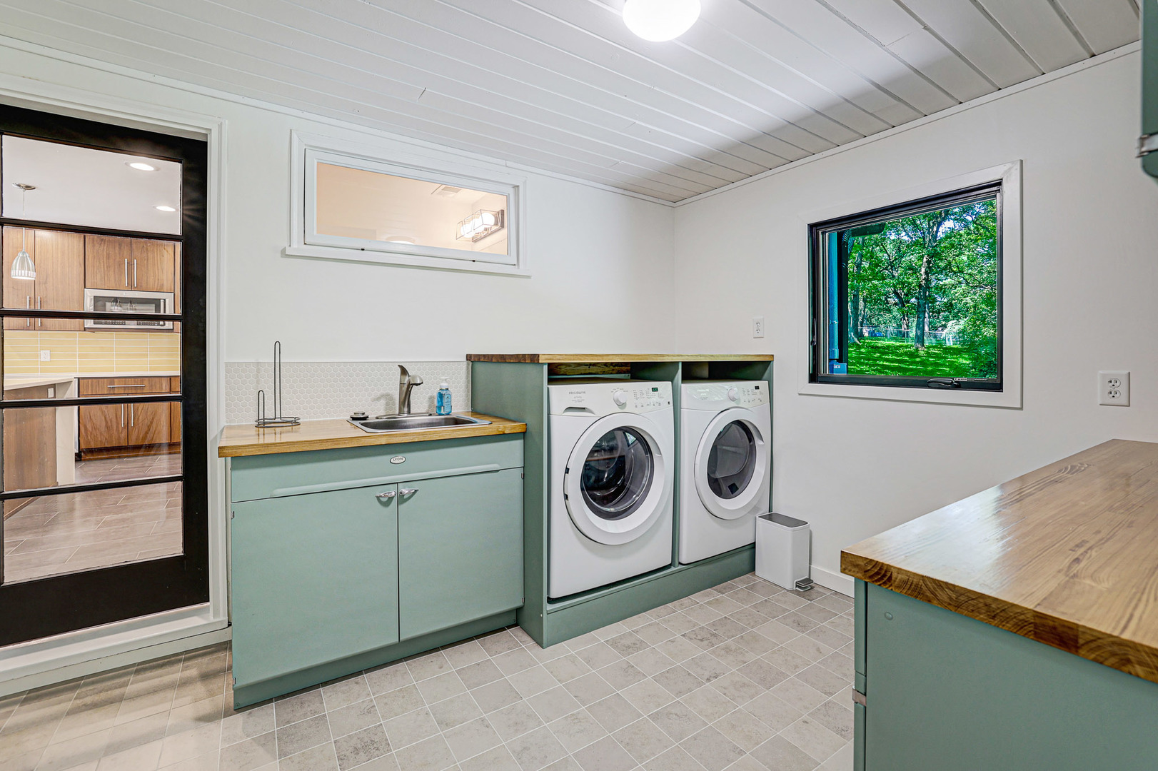35W424 Miller Road Dundee, IL 60102 - Photo 28 of 33 a utility room with dryer and washer