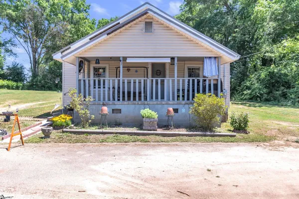$135,000 | 18 Gossett Street, Laurens, SC 29360