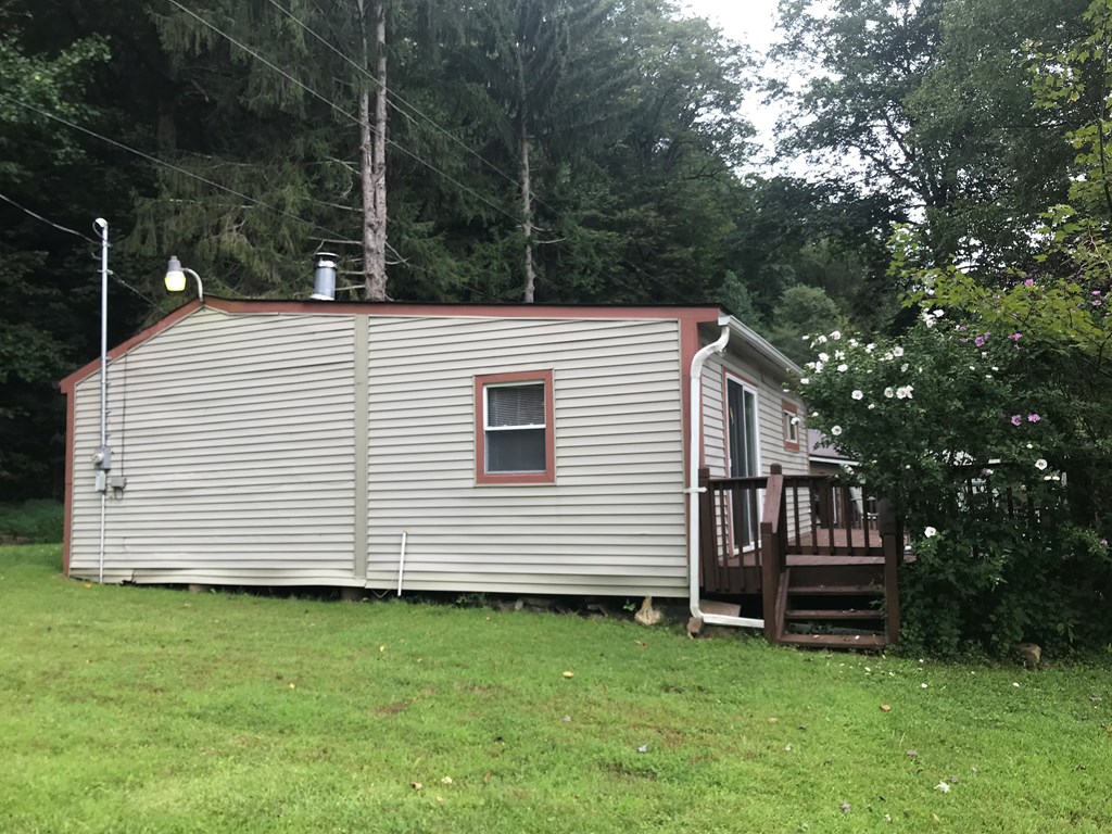 1529 Fishermans Cove Road Polk, PA 16342 - Photo 3 of 21