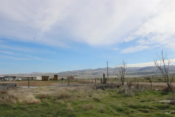 $330,000 | 7111 Opaline Road, Melba, ID 83641