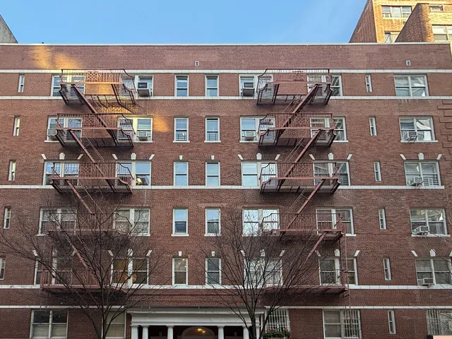 $685,000 | 161 East 91st Street, Unit 5H | Upper East Side