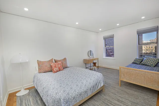 $685,000 | 161 East 91st Street, Unit 5H | Upper East Side