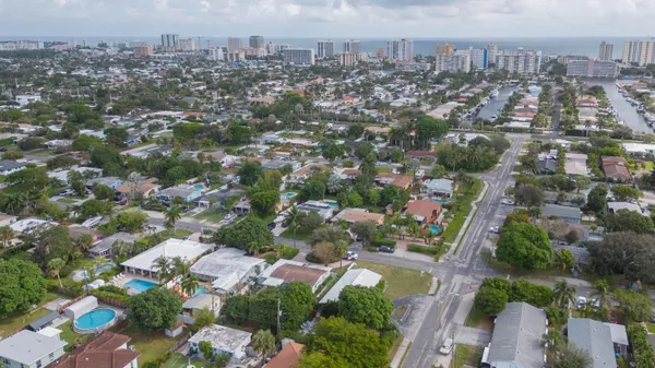 $619,500 | 405 Northeast 24th Avenue, Pompano Beach, FL 33062