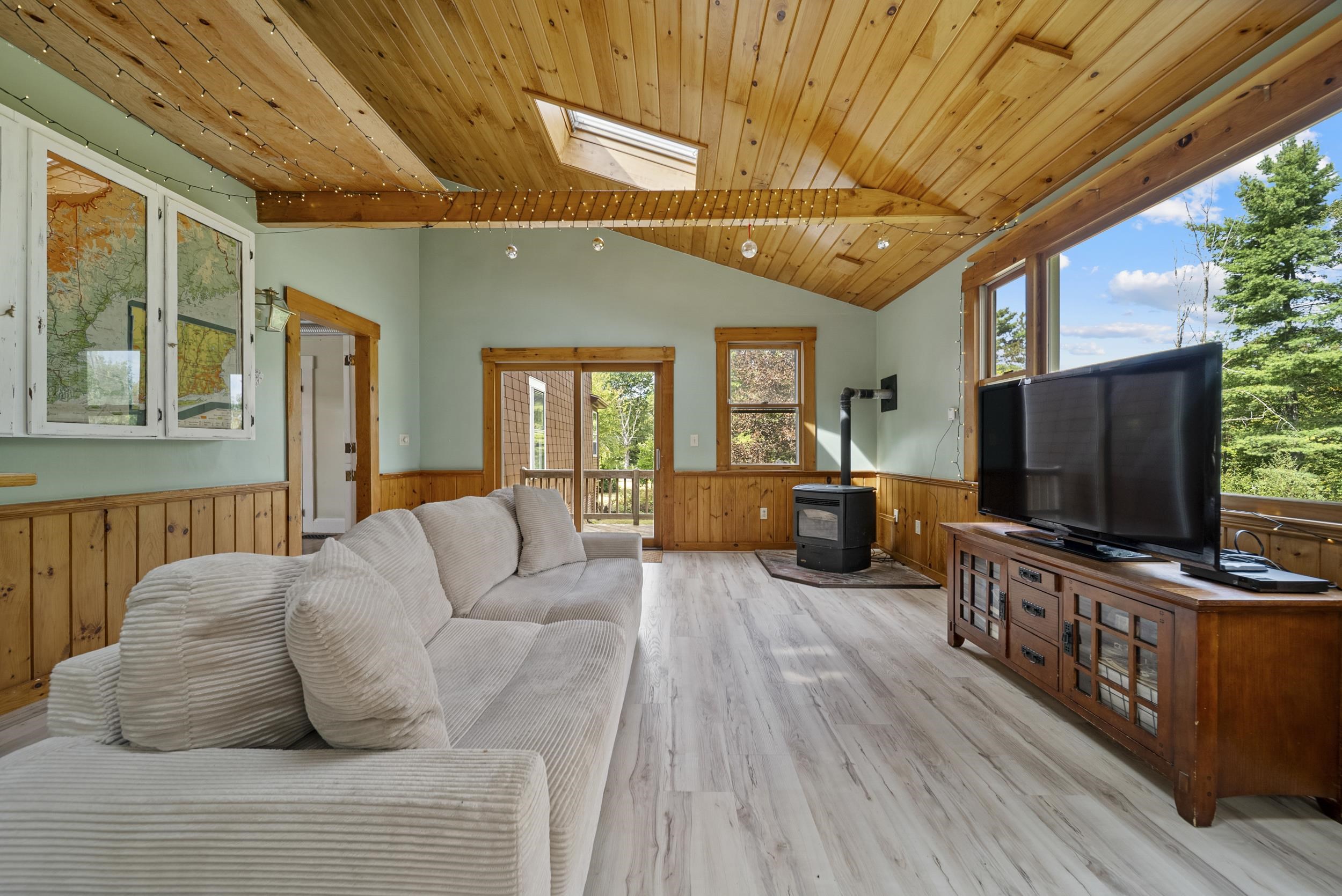 526 Page Road Bow, NH 03304 - Photo 12 of 51