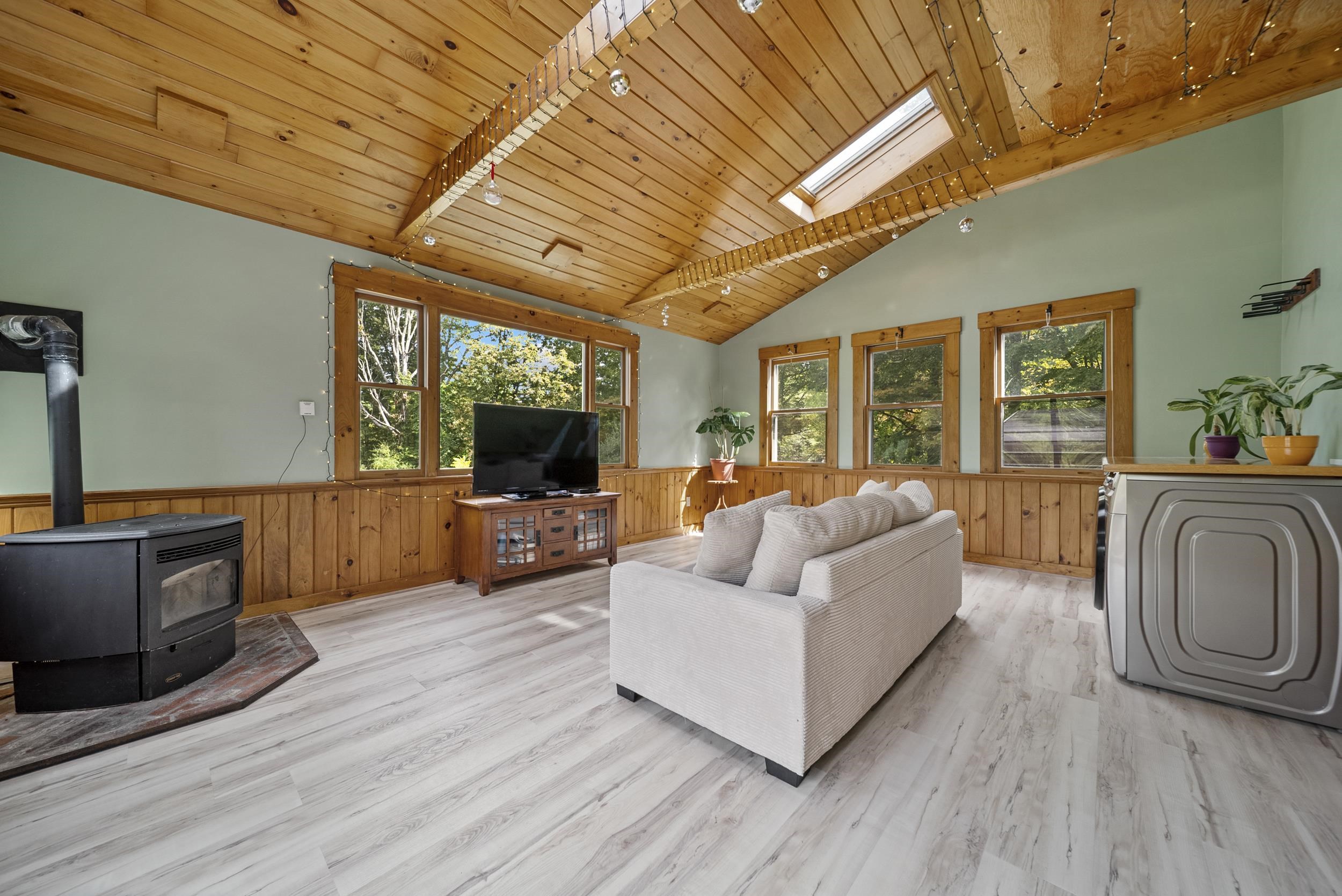 526 Page Road Bow, NH 03304 - Photo 14 of 51