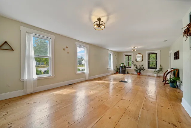 $499,900 | 526 Page Road, Bow, NH 03304