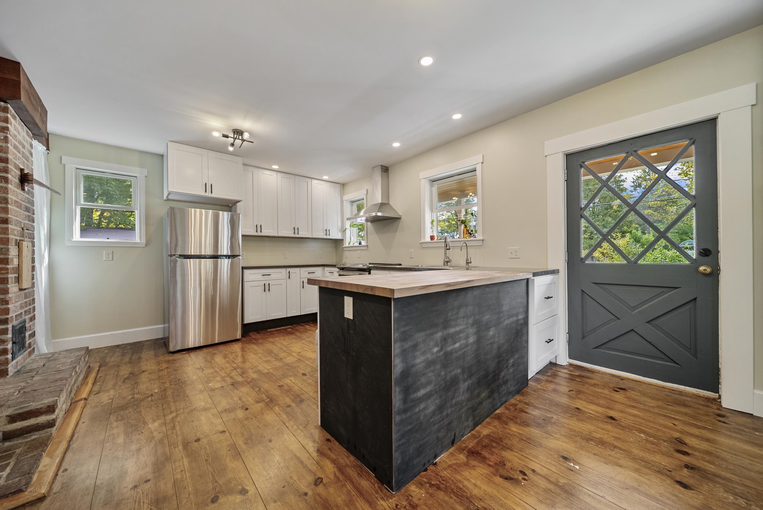 526 Page Road Bow, NH 03304 - Photo 4 of 51